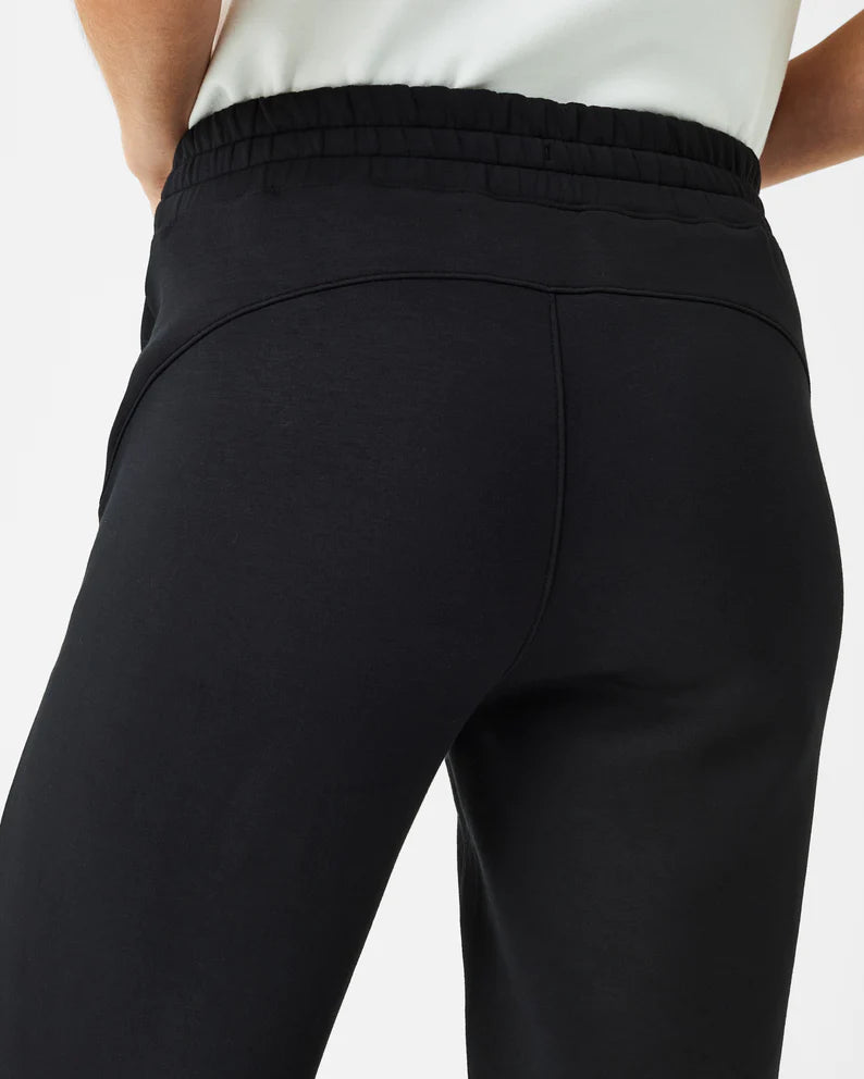 AirEssentials Tapered Pant by SPANX