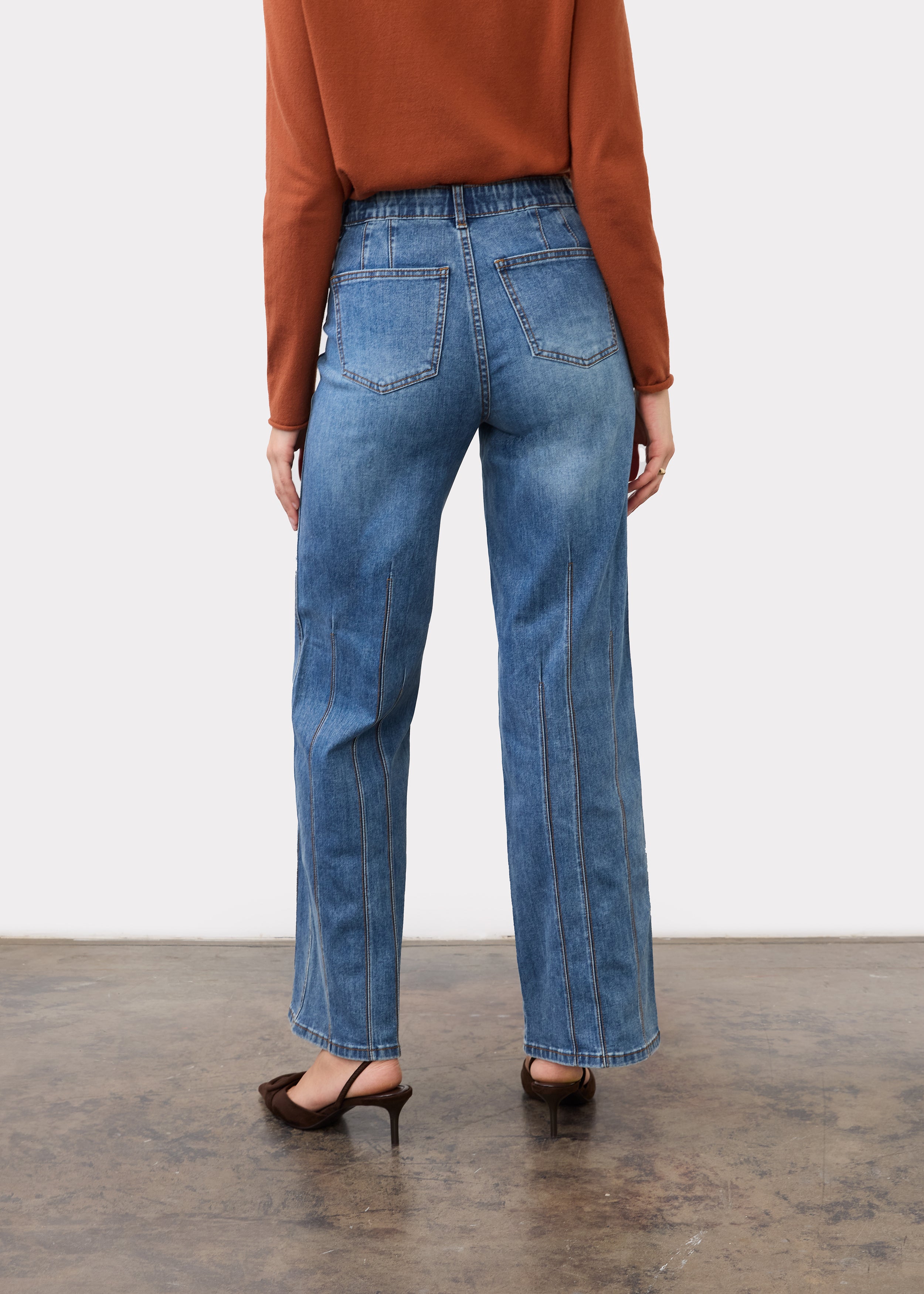 FDJ Olivia Wide Leg Jeans with Pintuck Detailing