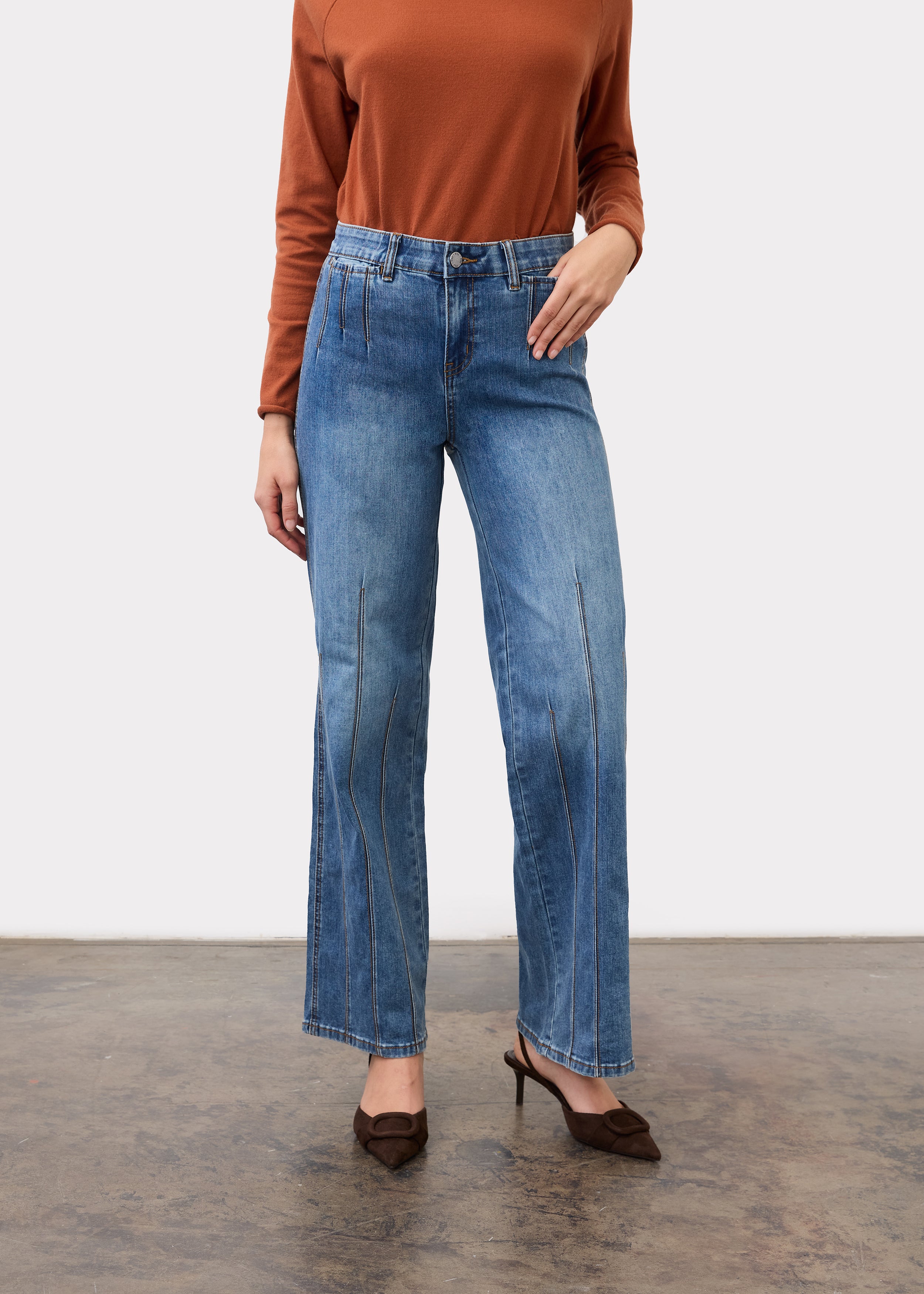 FDJ Olivia Wide Leg Jeans with Pintuck Detailing