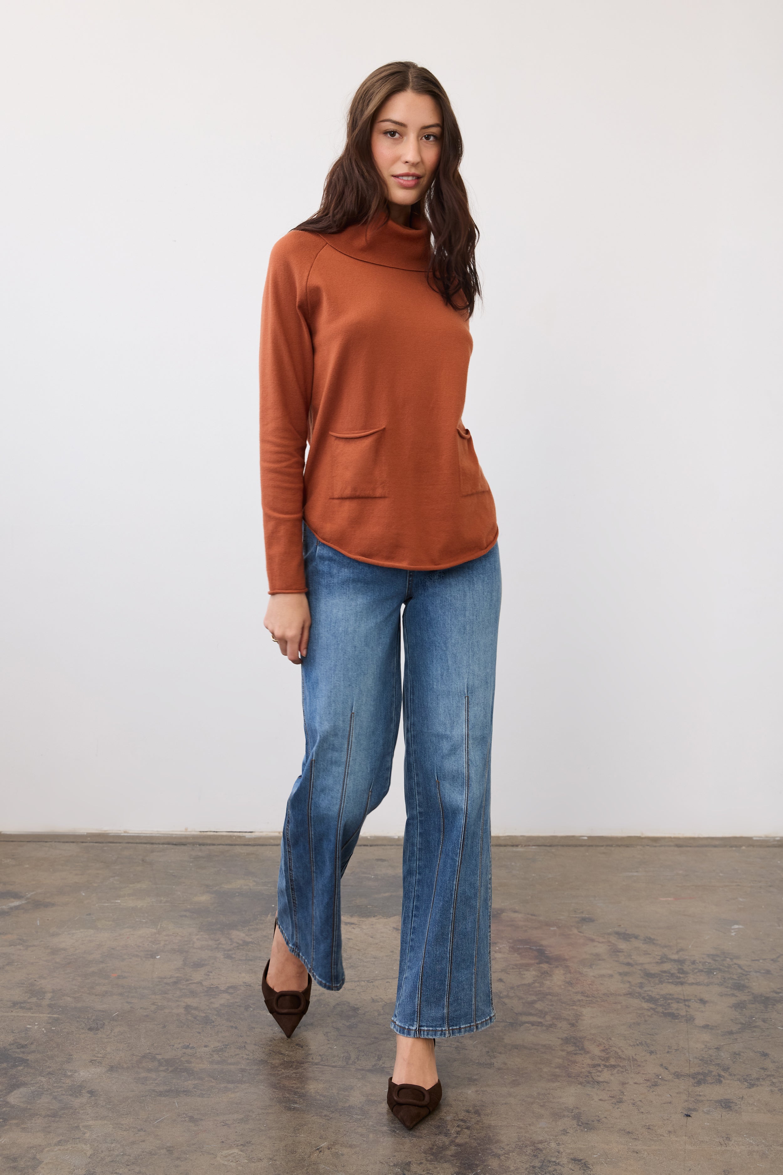 FDJ Olivia Wide Leg Jeans with Pintuck Detailing