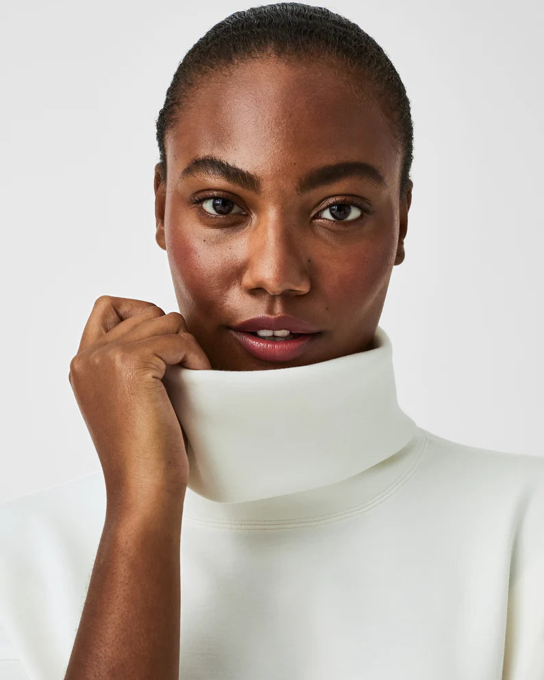 White turtleneck tunic best sale