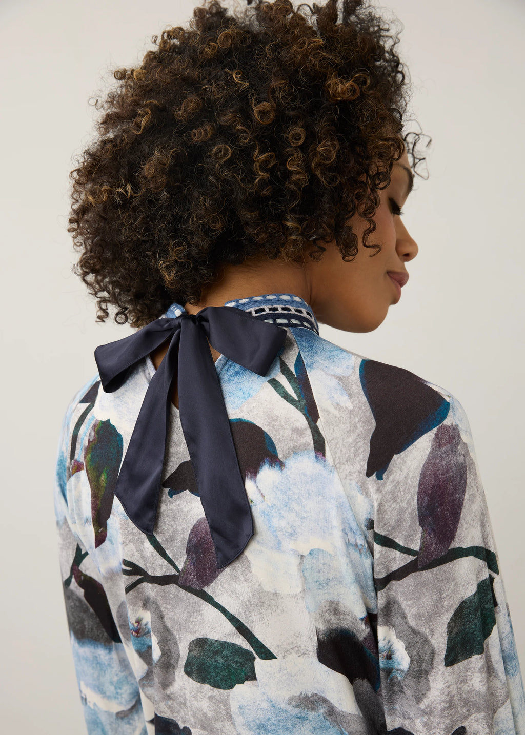 FDJ French Dressing Jeans Bow Back Top in Blue De Winter Floral
