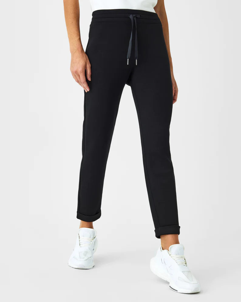 AirEssentials Tapered Pant by SPANX – MeadowCreek Clothiers AirEssentials Tapered Pant by SPANX – MeadowCreek Clothiers