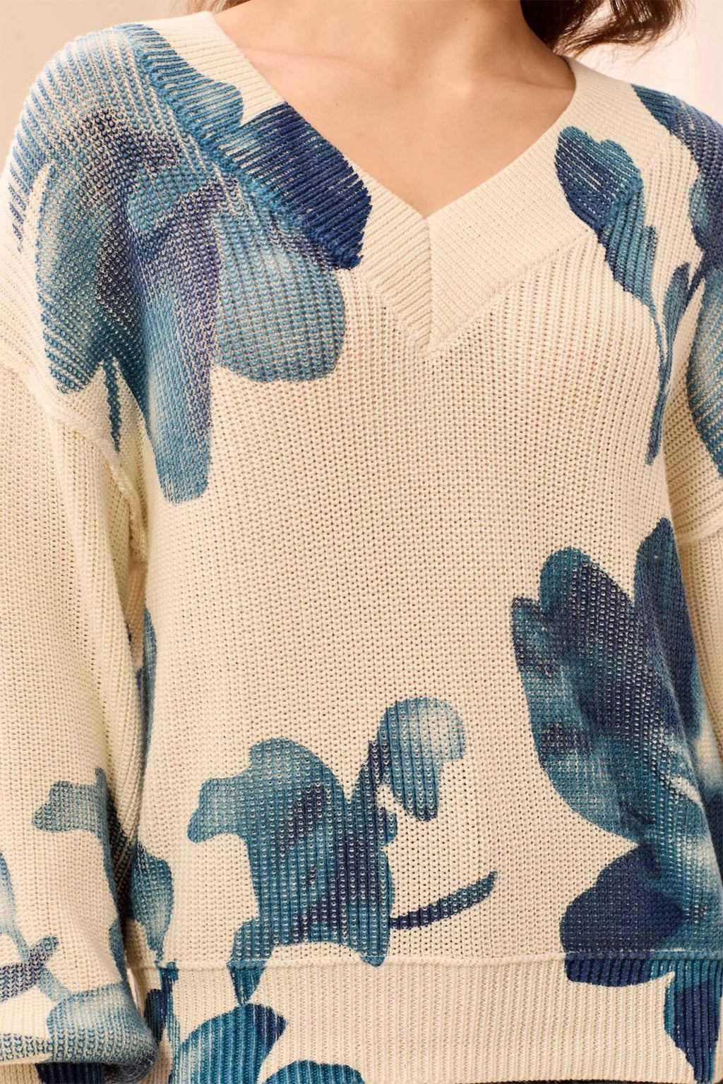 Tribal Drop Shoulder V-Neck Puff-Sleeve Printed Sweater